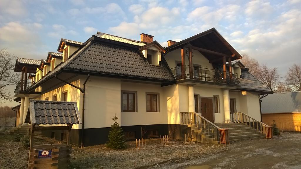 Noclegi Dwor Szlachecki Biedaczow Exterior photo