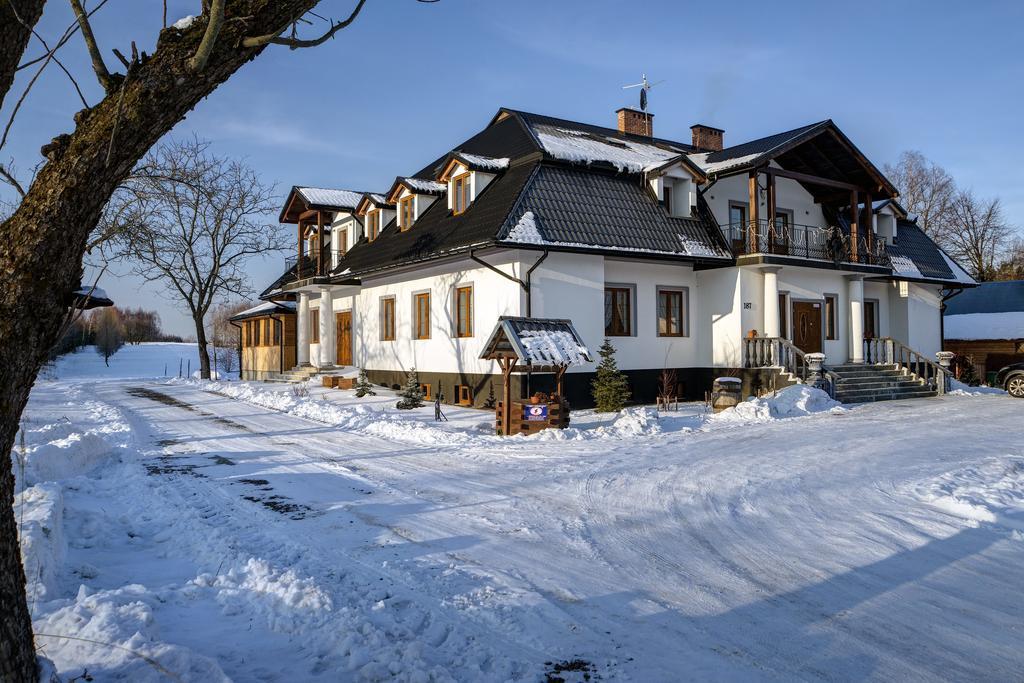 Noclegi Dwor Szlachecki Biedaczow Exterior photo