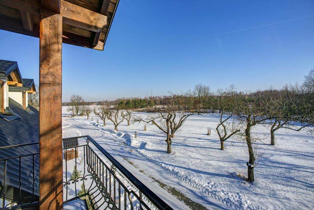 Noclegi Dwor Szlachecki Biedaczow Exterior photo